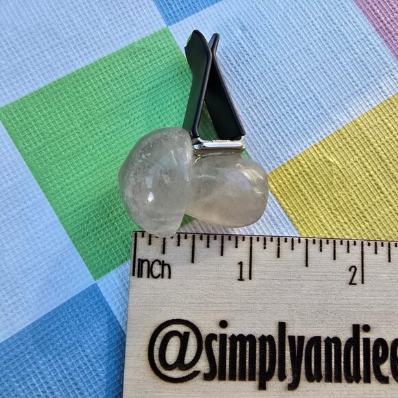Quartz Crystal Mushroom Vent Clip - Picture 3 of 3